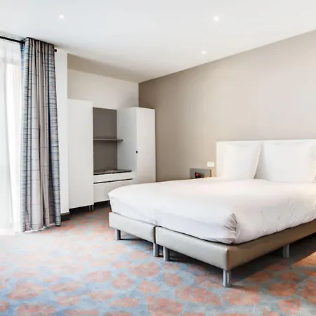酒店 Spark By Hilton Park Saone 3*