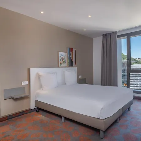 Ξενοδοχείο Spark By Hilton Park Saone 3*