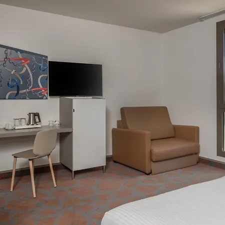 Hotel Spark By Hilton Park Saone