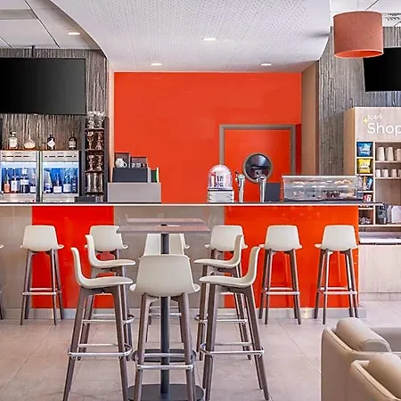 Hotel Spark By Hilton Park Saone Lyon