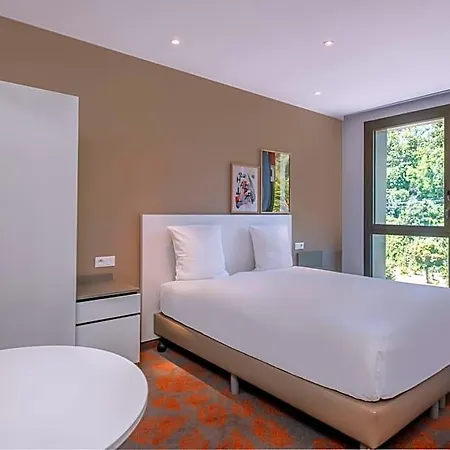 Spark By Hilton Park Saone Lyon