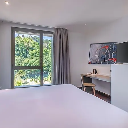 Spark By Hilton Park Saone Lyon