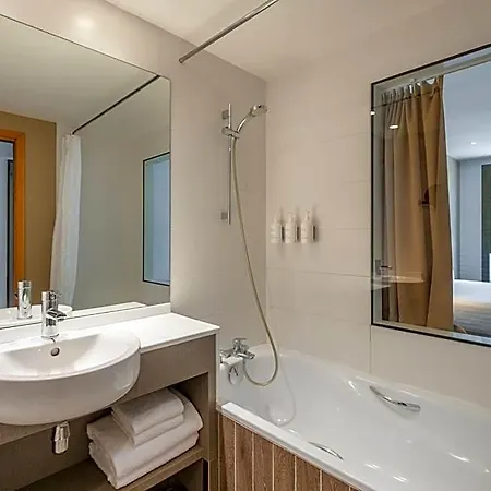 Spark By Hilton Park Saone Hotel Lyon