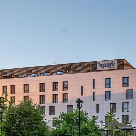 Hotel Spark By Hilton Park Saone
