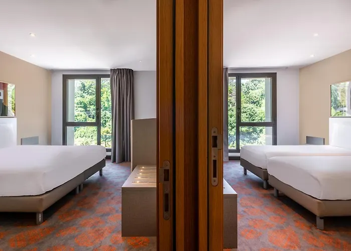 Spark By Hilton Park Saone Hotel