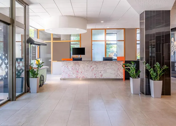 Otel Spark By Hilton Park Saone Lyon