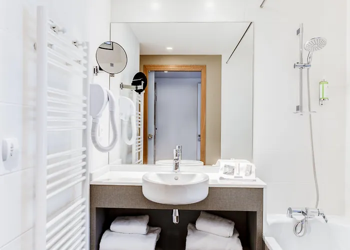 Hotel Spark By Hilton Park Saone 3*