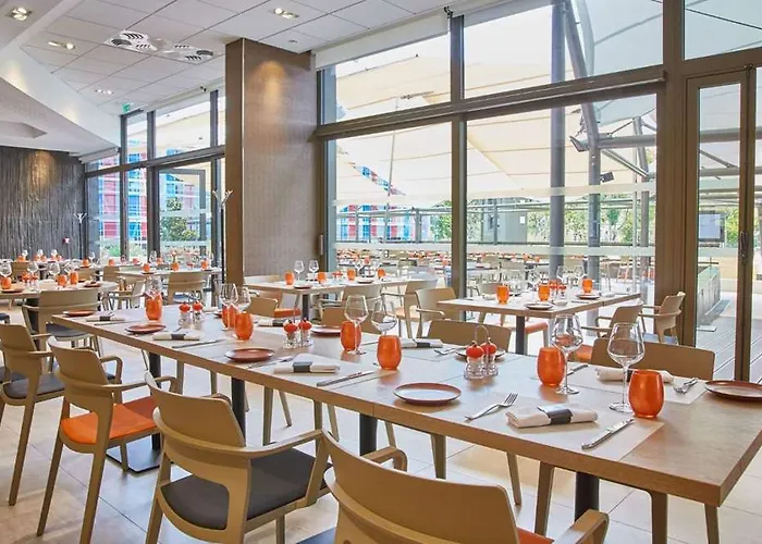 Hotel Spark By Hilton Park Saone