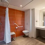 מלון Spark By Hilton Park Saone 3*