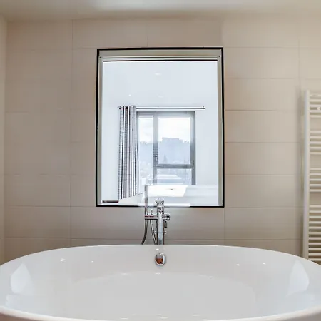 Spark By Hilton Park Saone Lyon