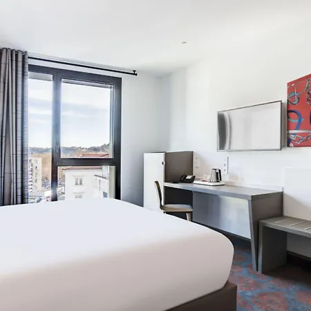 Spark By Hilton Park Saone Hotel 3*