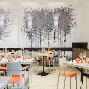 Hotel Spark By Hilton Park Saone