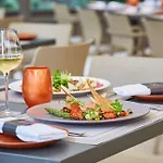 Spark By Hilton Park Saone Hotel