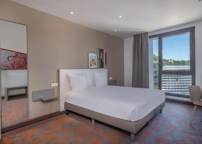 호텔 Spark By Hilton Park Saone 3*