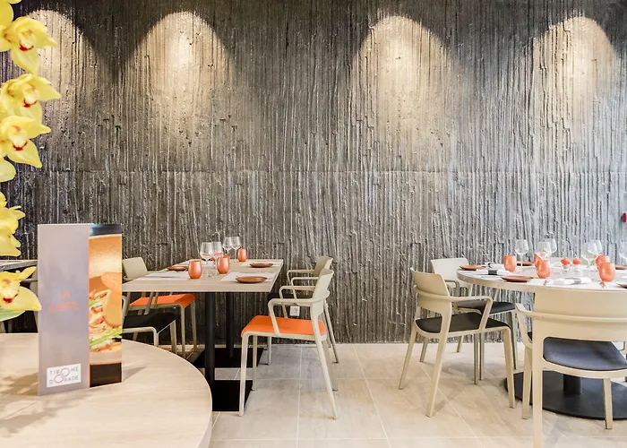 Spark By Hilton Park Saone 호텔 3*
